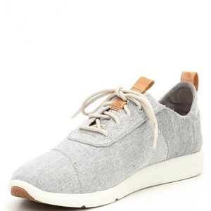 NWT Toms Cabrillo Chambrey Sneaker